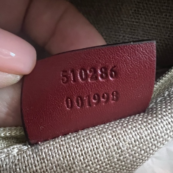 RED GUCCI MICROGUCCISSIMA SMALL LEATHER CROSSBODY BAG - Picture 4 of 16